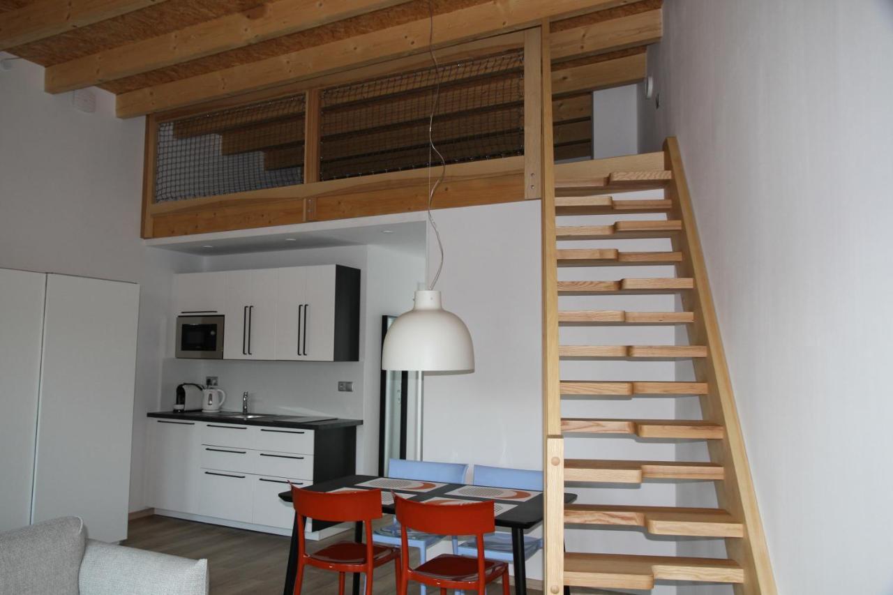 Apartmany Hluboka Nad Vltavou S Vyhledem Na Zamek ภายนอก รูปภาพ