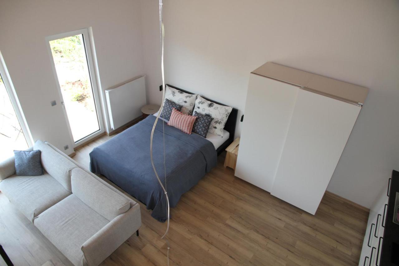 Apartmany Hluboka Nad Vltavou S Vyhledem Na Zamek ภายนอก รูปภาพ