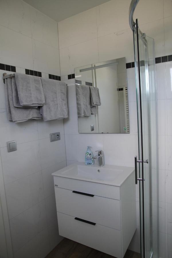Apartmany Hluboka Nad Vltavou S Vyhledem Na Zamek ภายนอก รูปภาพ