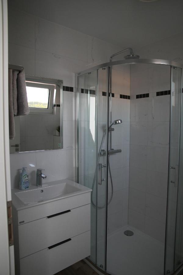 Apartmany Hluboka Nad Vltavou S Vyhledem Na Zamek ภายนอก รูปภาพ